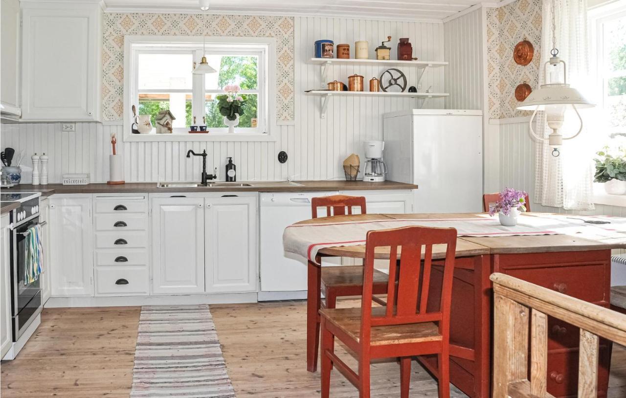 Cozy Home In Lesjoefors With Kitchen Lesjofors Екстериор снимка